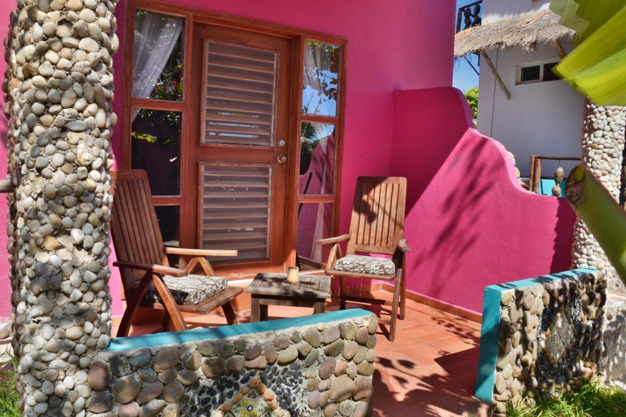 Nacional Beach Club & Bungalows Mahahual Bagian luar foto