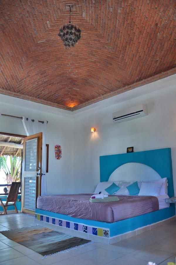 Nacional Beach Club & Bungalows Mahahual Bagian luar foto
