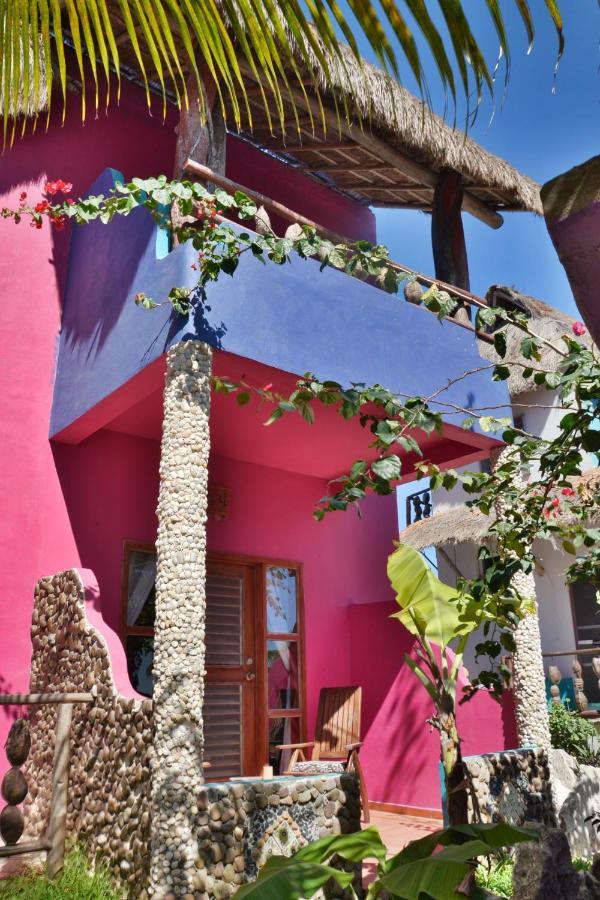 Nacional Beach Club & Bungalows Mahahual Bagian luar foto